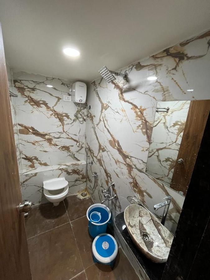 Hotel Palak Villa อาเมดาบัด ภายนอก รูปภาพ